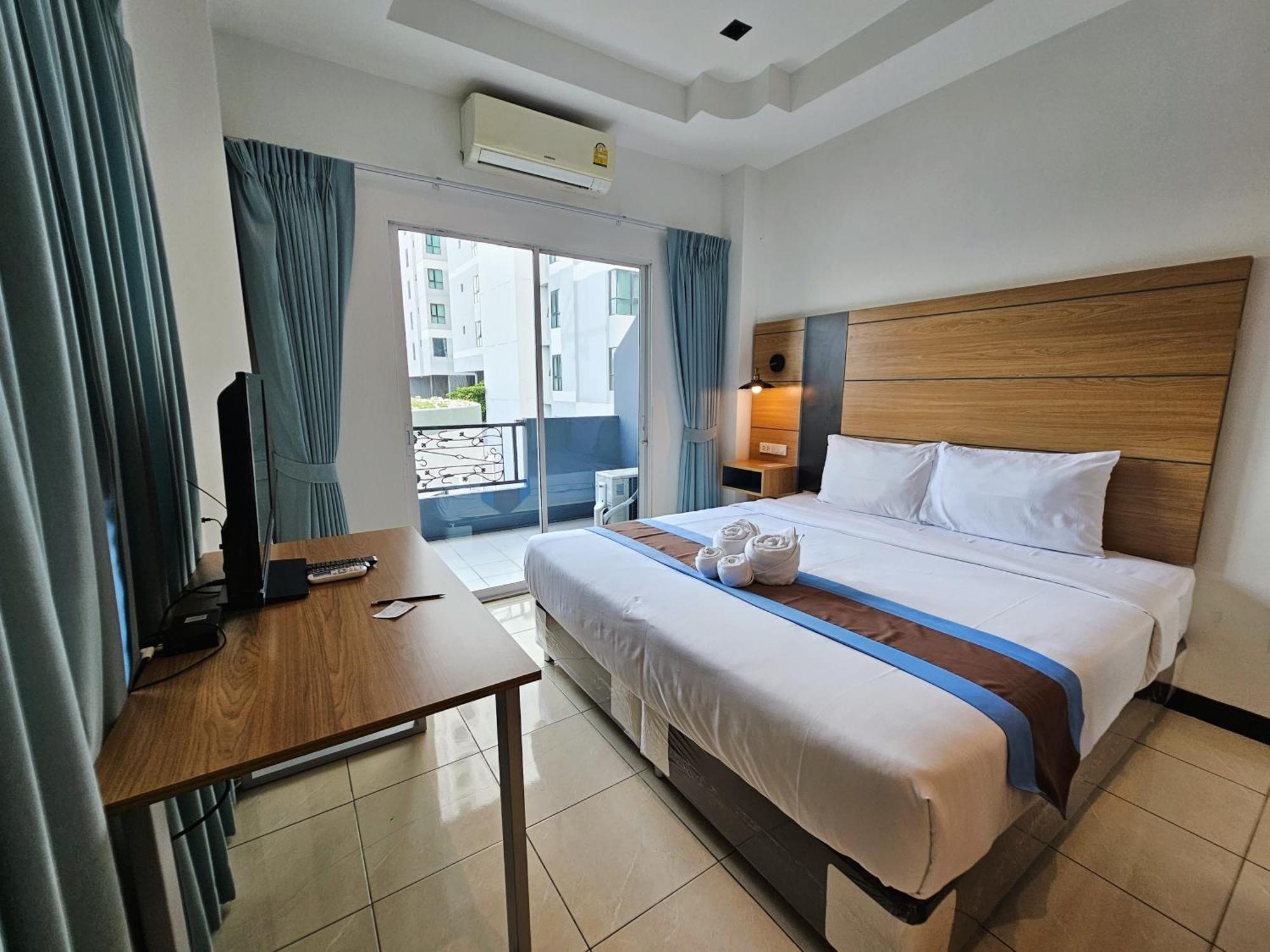 The Base Inn Pattaya Esterno foto