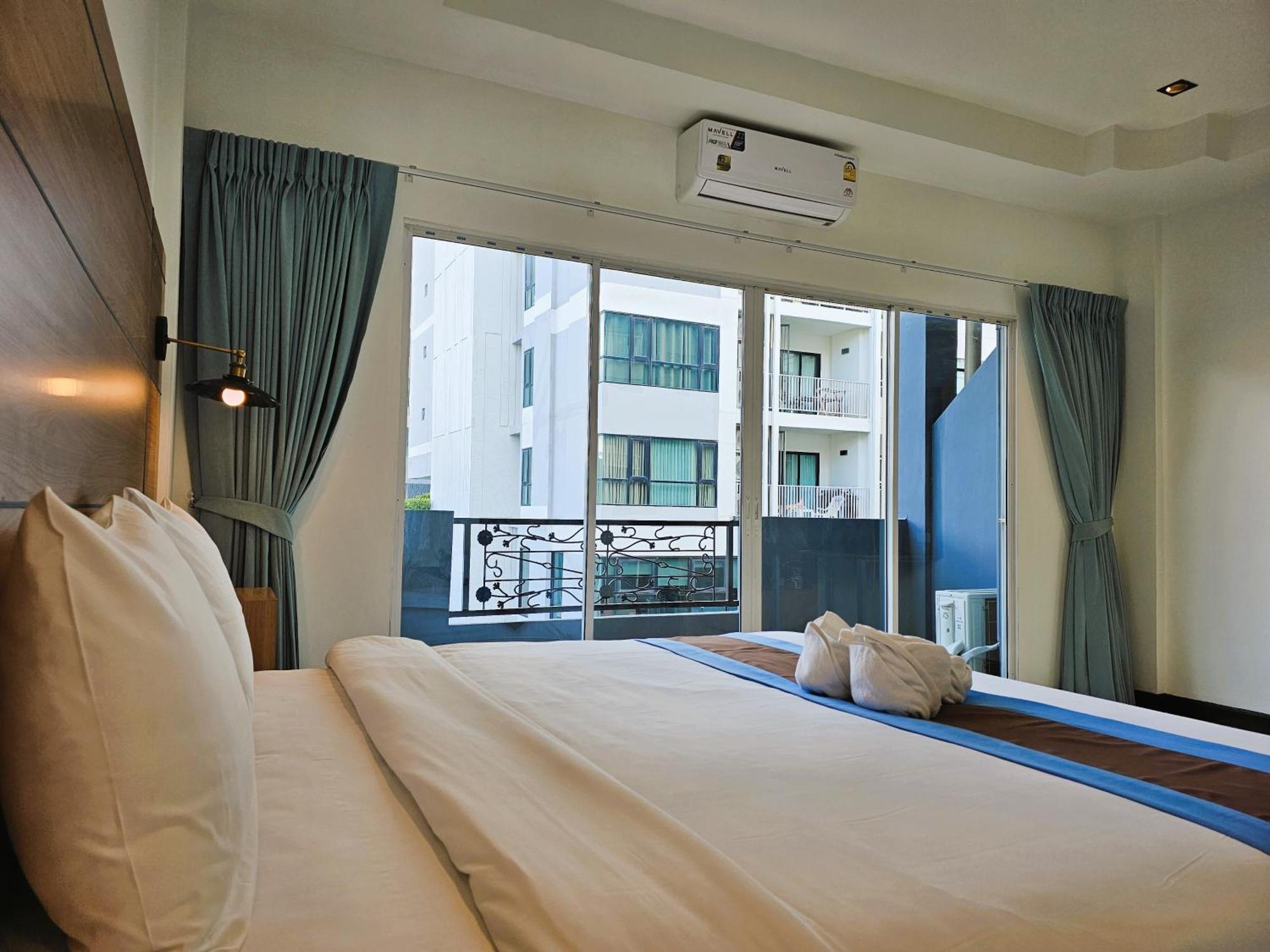 The Base Inn Pattaya Esterno foto