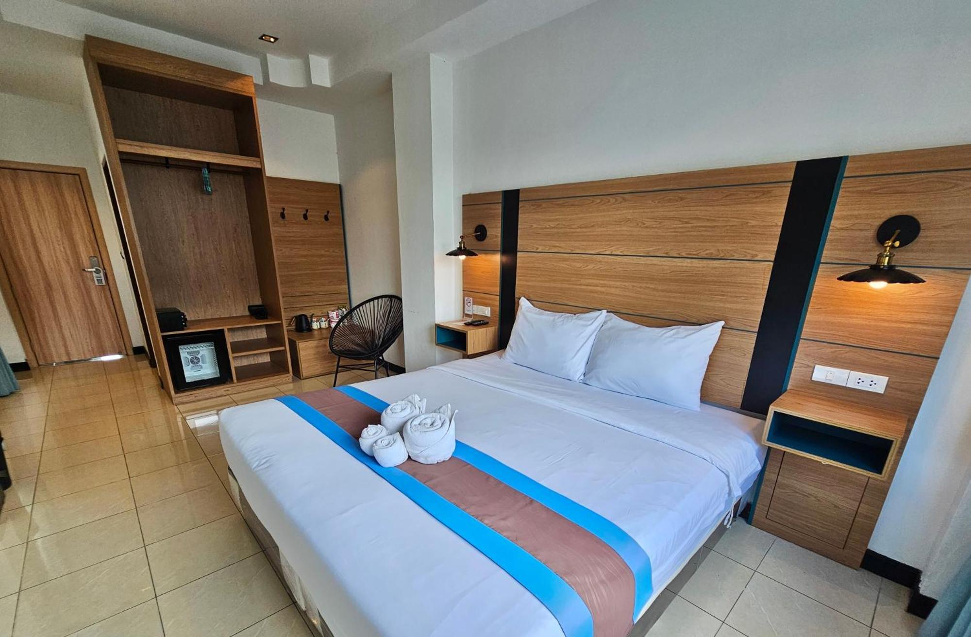 The Base Inn Pattaya Esterno foto